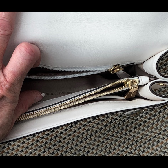 *NEW* - Michael Kors “Whitney” Studded Bag - Picture 8 of 14